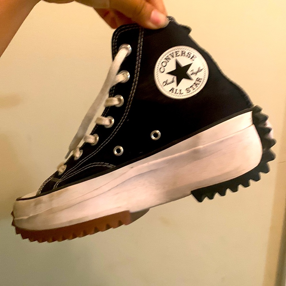 This are 7 size color black converse, just a little dirty, and can be cleaned up